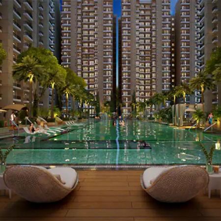 Downtown Delight Apartment Lucknow Bagian luar foto