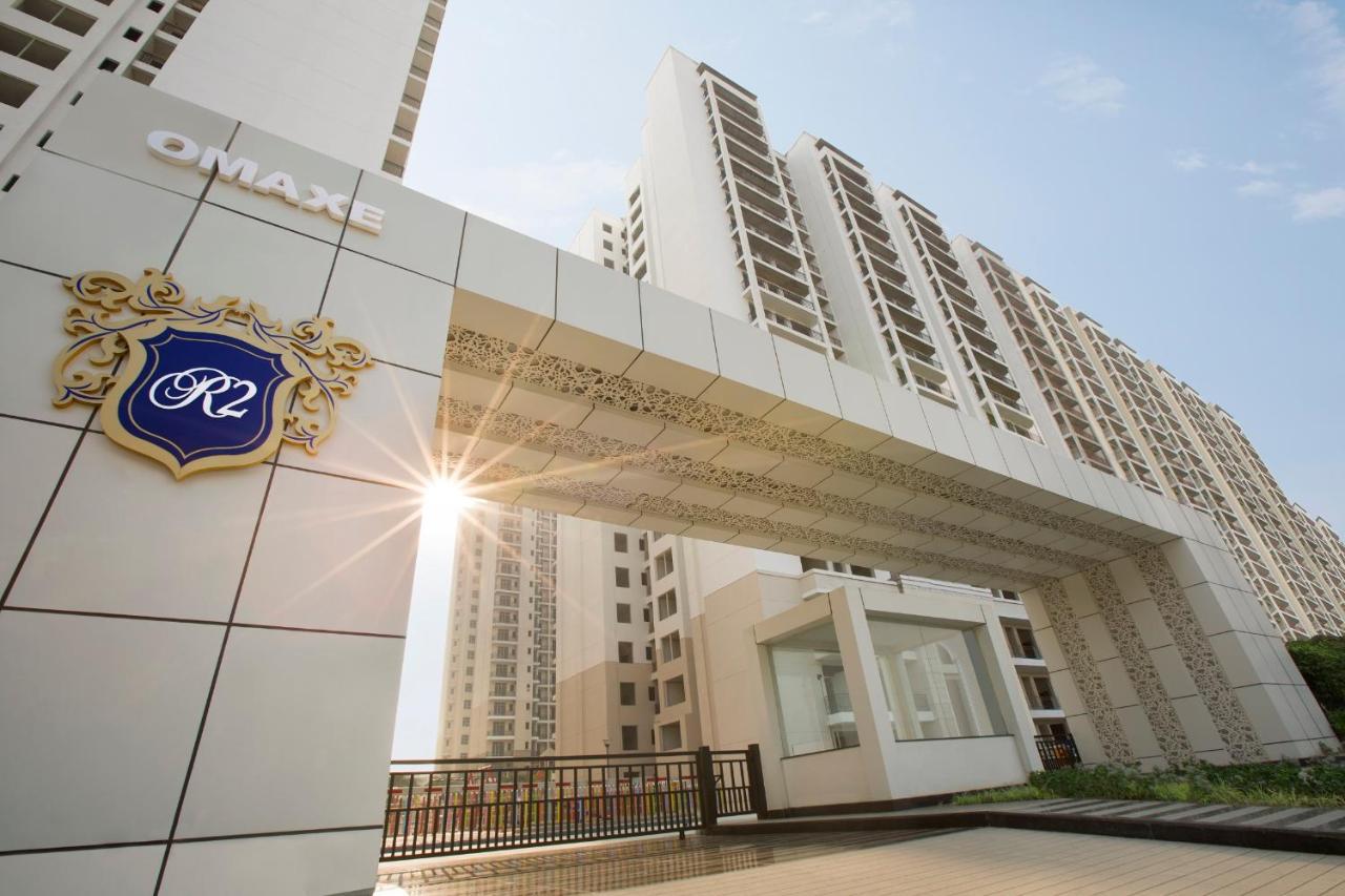 Downtown Delight Apartment Lucknow Bagian luar foto